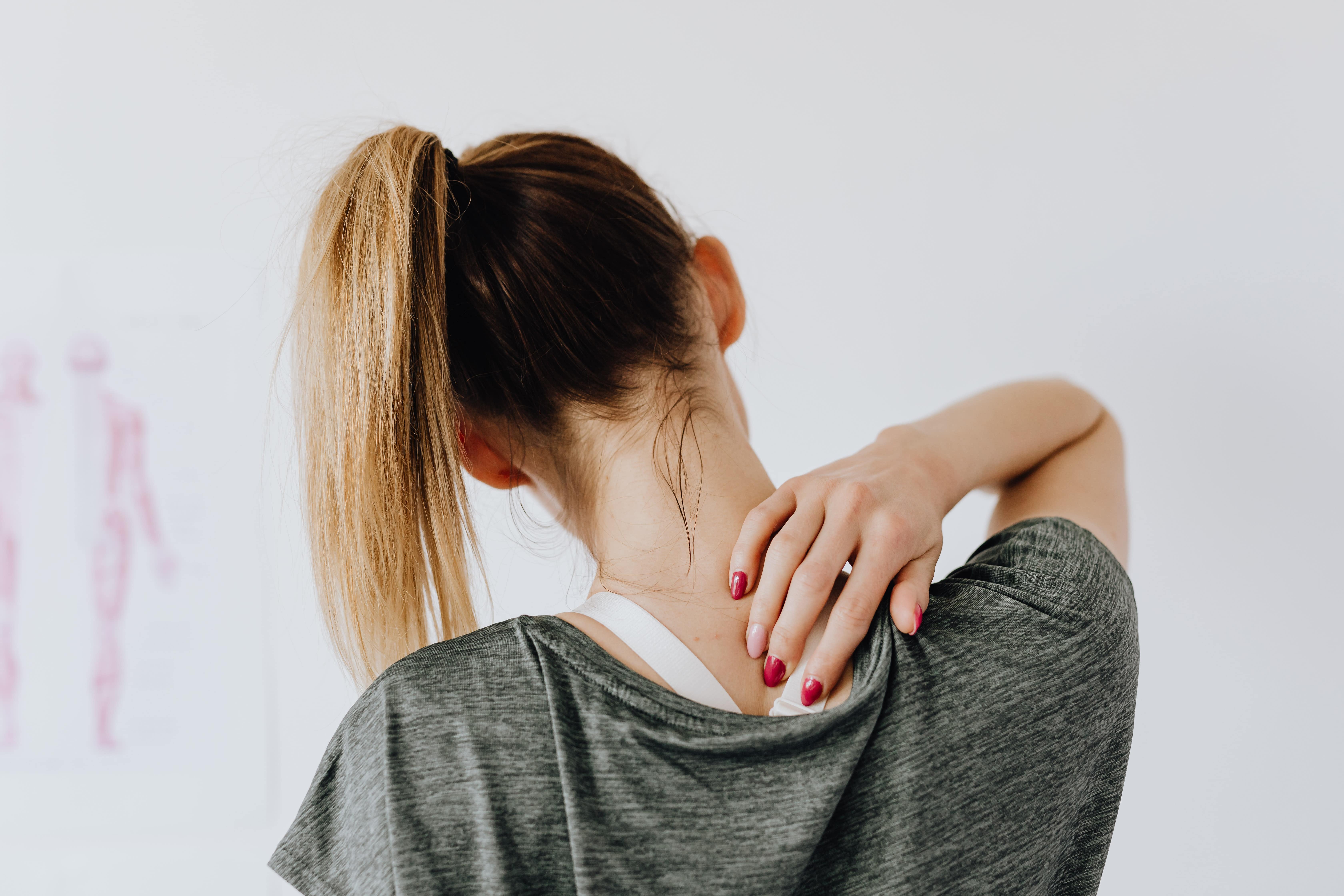 Types, Causes, Symptoms of Neck Pain and Stiffness | Sciatic Stretcher